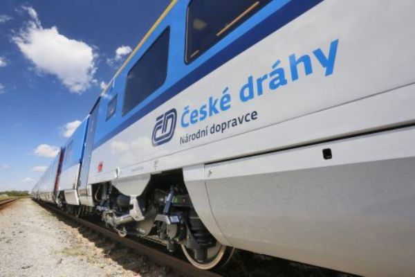 Cestování vlakem z Plzně na jih Čech v budoucnu zrychlí