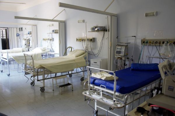 Záložní nemocnice v Brně se mění na očkovací centrum