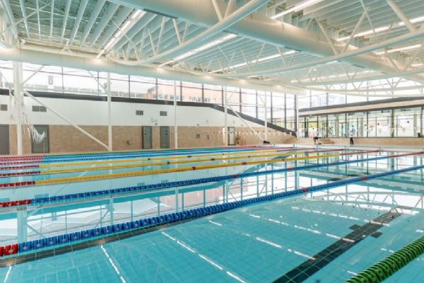 Nový plavecký komplex v Lužánkách zahajuje provoz pro veřejnost, otevřený bude denně