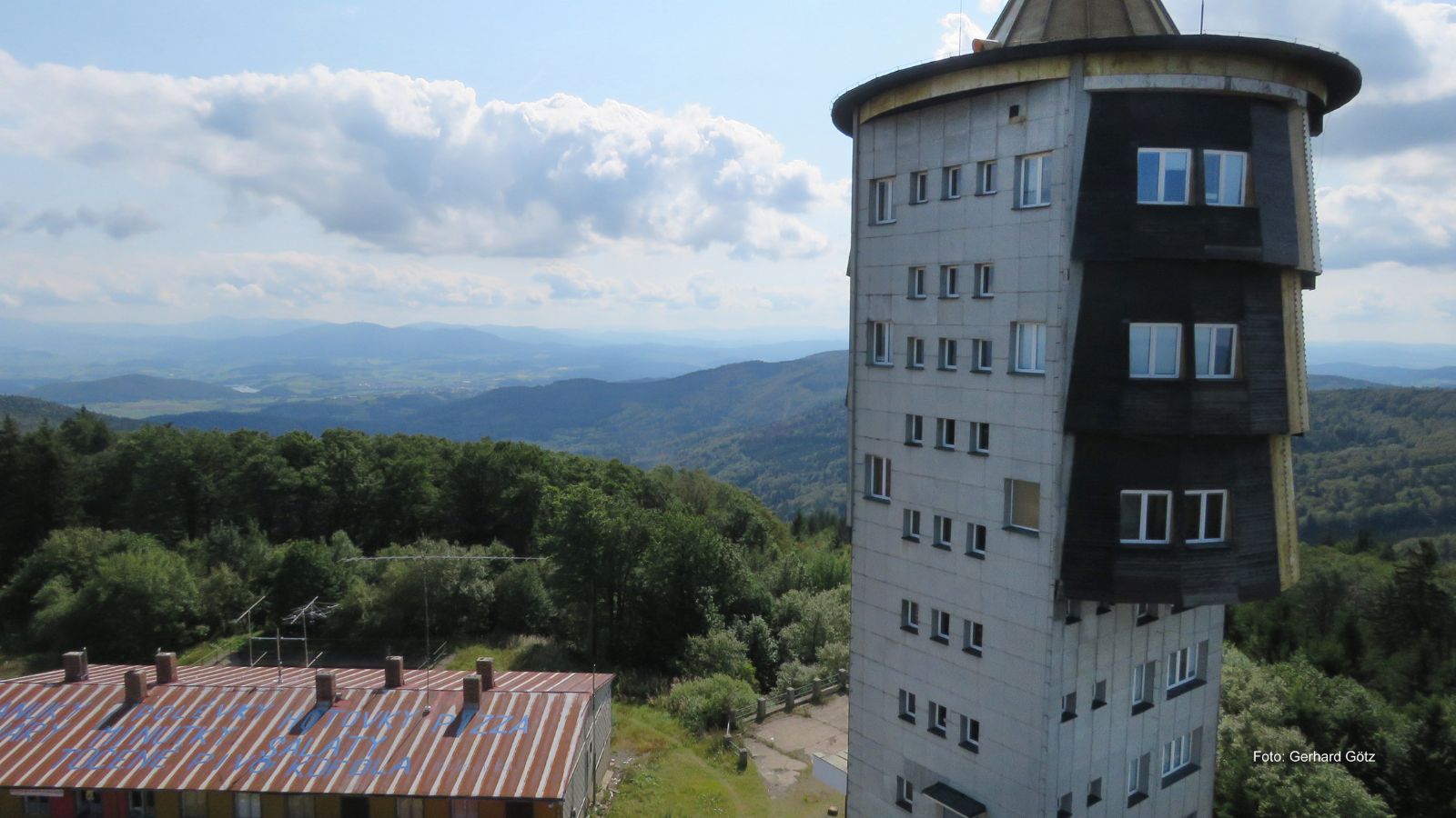 Nejvyšší vrchol Českého lesa Čerchov se otevřel turistům