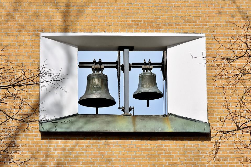 Zvony v plzeňské diecézi zvou každý den k modlitbě za současnou situaci