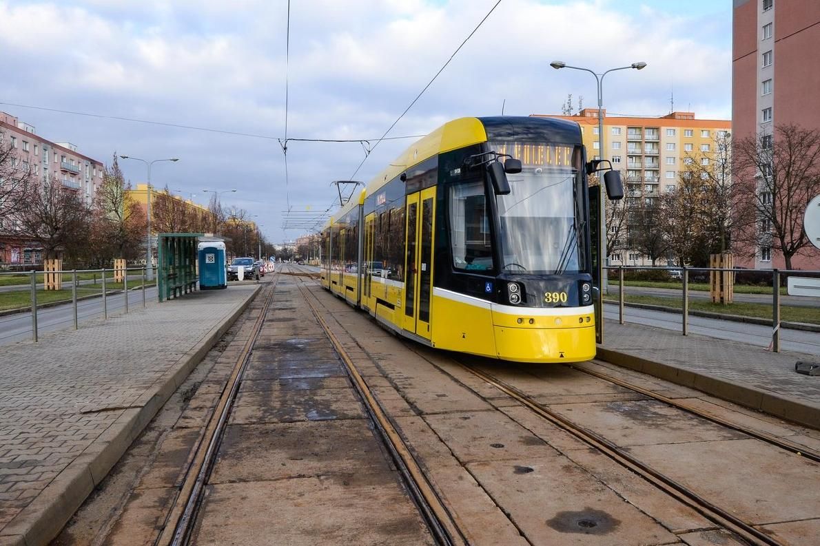 Na Koterovskou se od soboty vracejí tramvaje