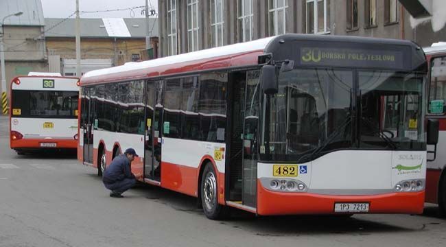 Na Novou Valchu jezdí z Bor nově autobus linky č. 42