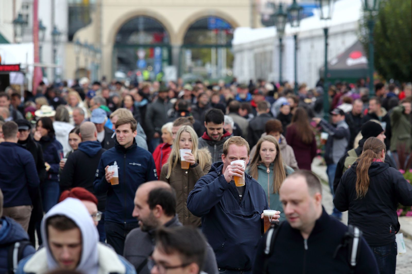 Na Pilsner Fest si přišlo připít pivem 25 tisíc lidí 