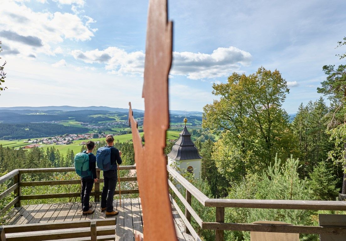 Poutní cesta „Vintířova stezka“ Zpomalení běhu času v hlubinách bavorsko-českých lesů