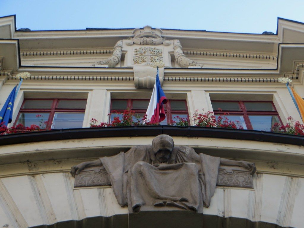 Na pražské Kampě začne venkovní výstava o historii majálesů Na pražské Kampě začne venkovní výstava o historii majálesů