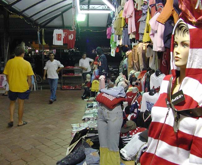 Rozpadlou tržnici v Alžbětíně nahradí Free shop