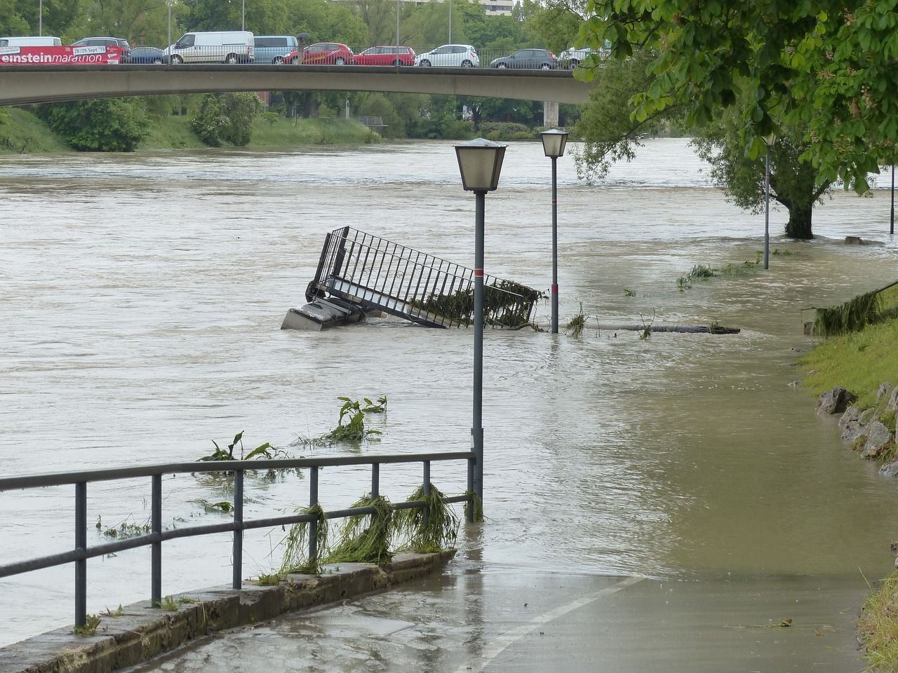 První povodňové stupně: Vydra, Křemelná a Otava ohroženy dešti