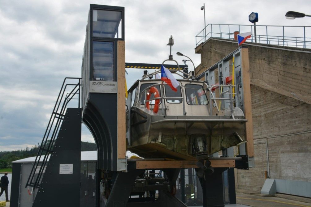 Modernizovaný výtah na Orlické přehradě prodlouží plavební sezonu a převeze i větší lodě