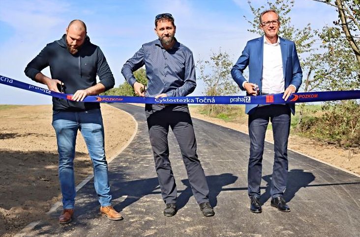 Praha 12 otevřela novou stezku pro pěší a cyklisty na Točné