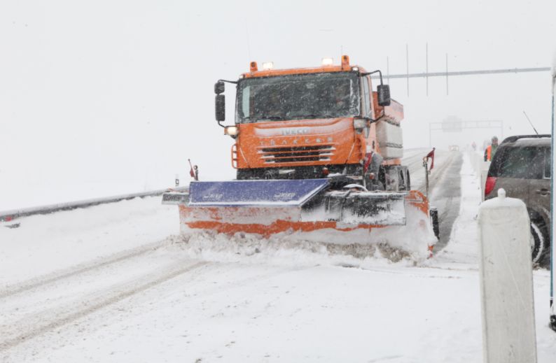 Některé silnice na Plzeňsku zůstanou v zimě bez údržby