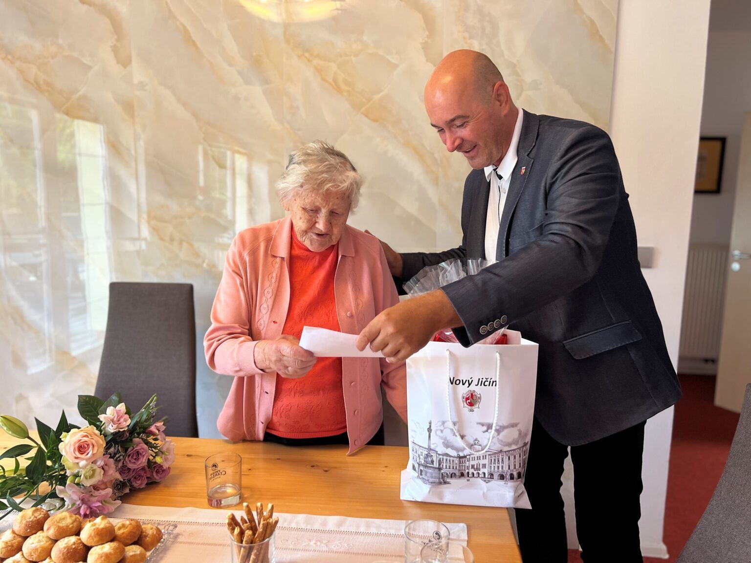Úctyhodných 101 let oslavila 18. července paní Marie Jakůbková