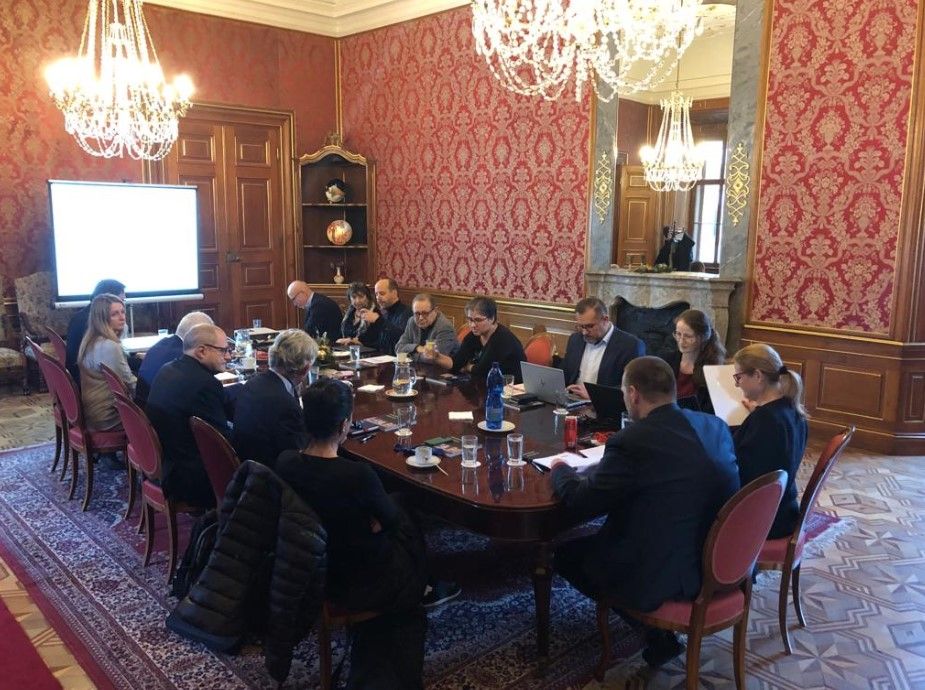 Za účasti ministra kultury Martina Baxy se sešla Garanční rada pro Národní divadlo