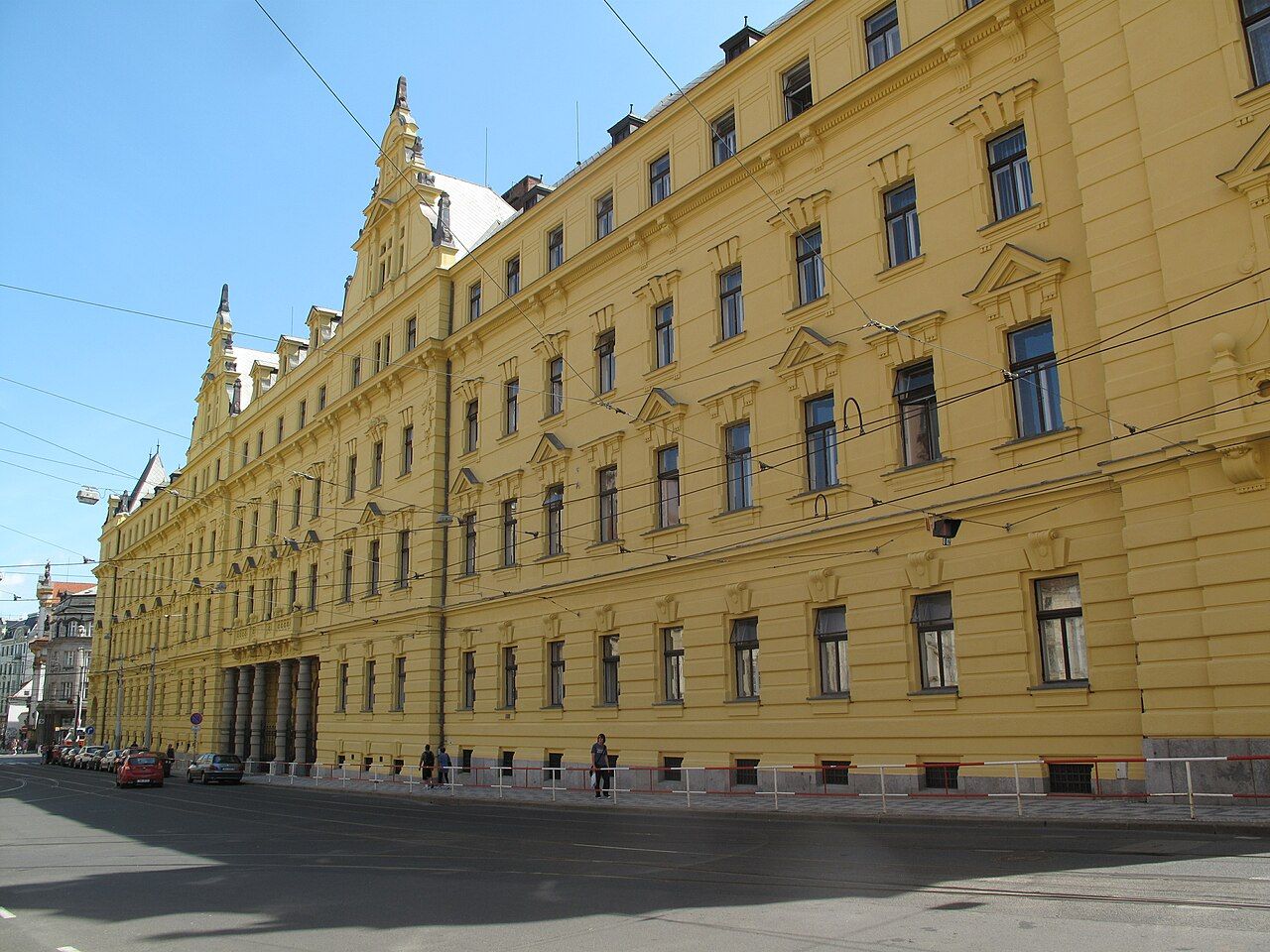 Strčil nevidomého do rozvodněné řeky, dostal 11,5 roku