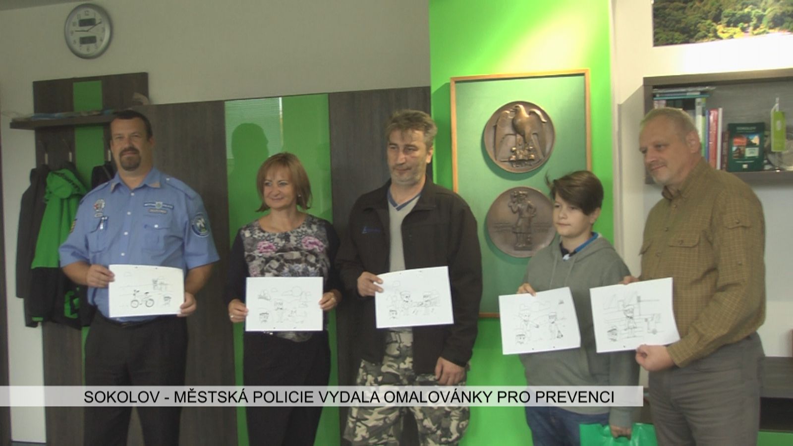Sokolov: Městská policie vydala omalovánky pro prevenci (TV Západ)