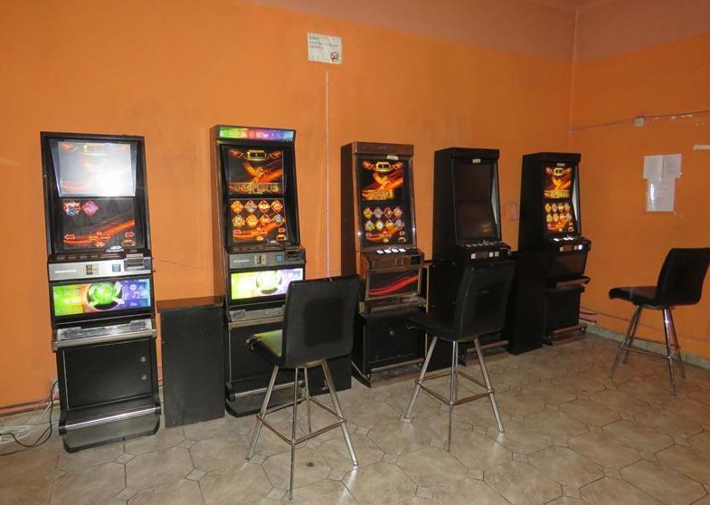 Cheb: Celníci zadrželi pět nelegálních herních zařízení