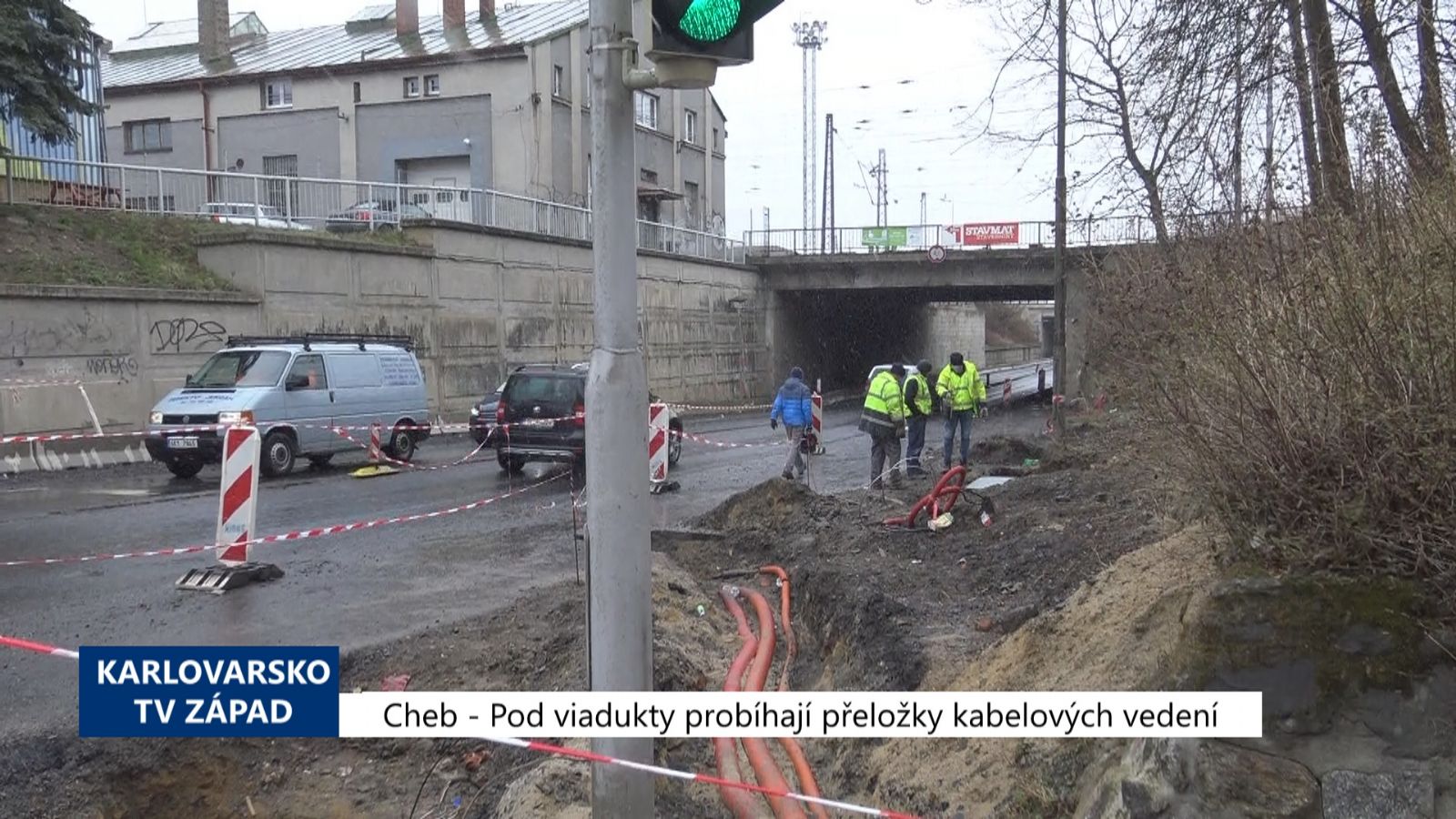 Cheb: Pod viadukty probíhají přeložky kabelových vedení (TV Západ)