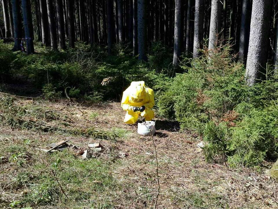 Kraslice: V lese byla nalezena nebezpečná neznámá látka