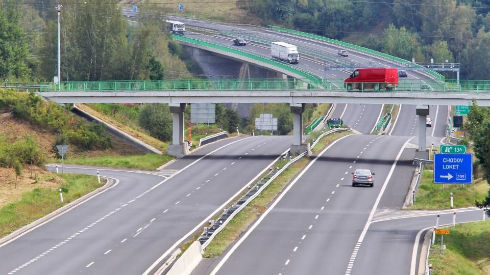 O dostavbě dálnice D6 směrem na SRN jednal kraj s ministrem dopravy