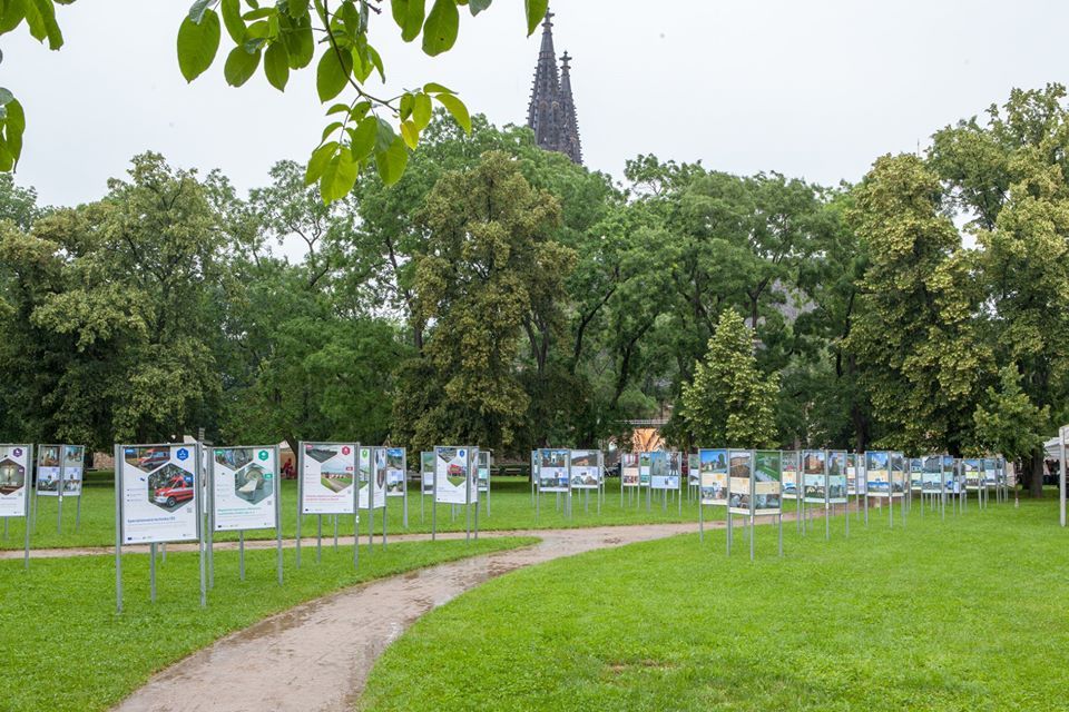 Park na Moravském náměstí se otevírá lidem