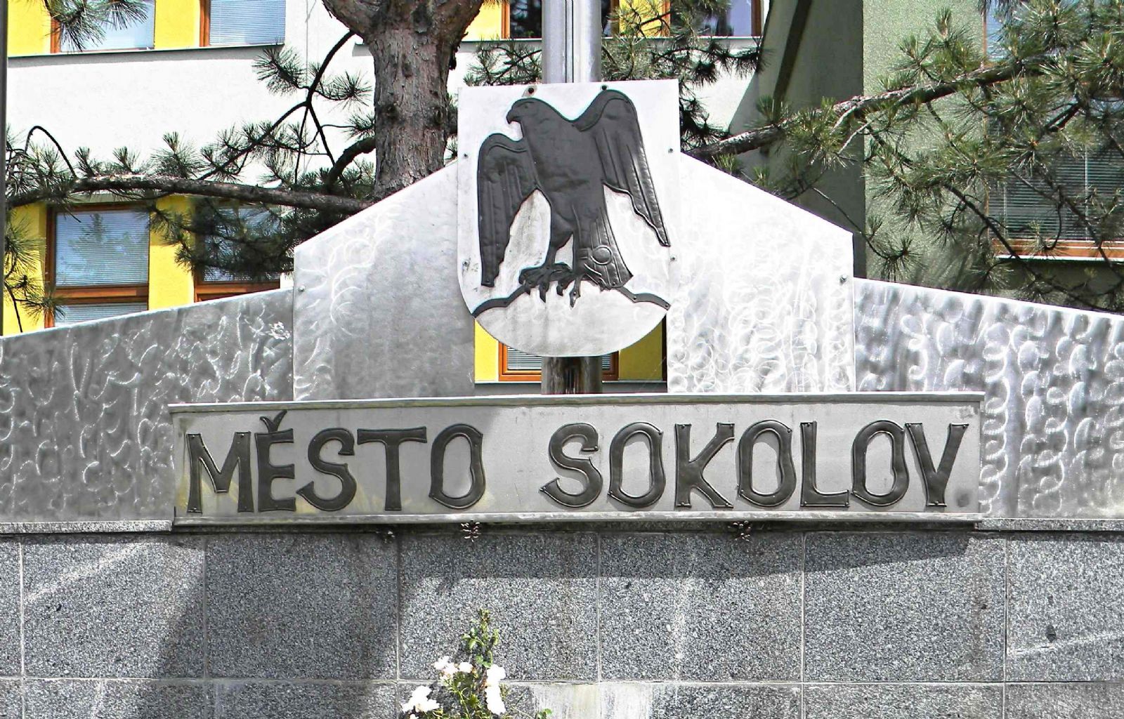 Sokolov: Městský úřad se po víkendu vrací k běžnému provozu