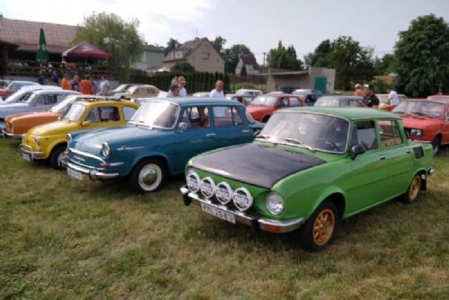 Rokycany zaplní historická auta a motorky. Orientační jízda nabídne noční i denní etapu