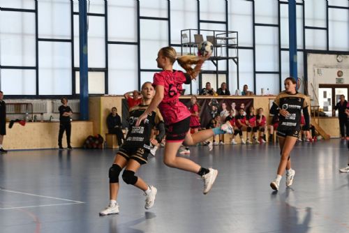 Starší žačky DHC Plzeň odehrály druhé kolo Plzeňské ligy