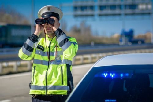 Velká policejní akce v Plzeňském kraji. Řidiči riskovali rychlostí i drogami, padlo 134 přestupků