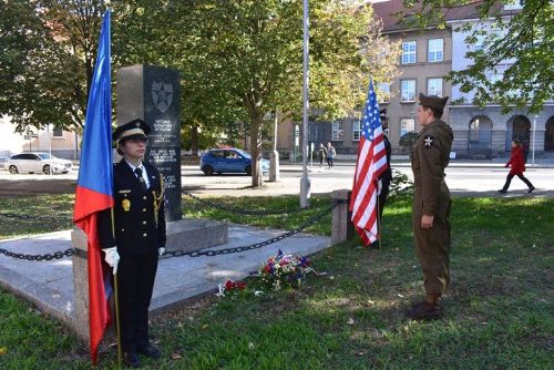 Plzeň vzpomínala na amerického veterána Earla Ingrama. Od jeho úmrtí uplyne pět let