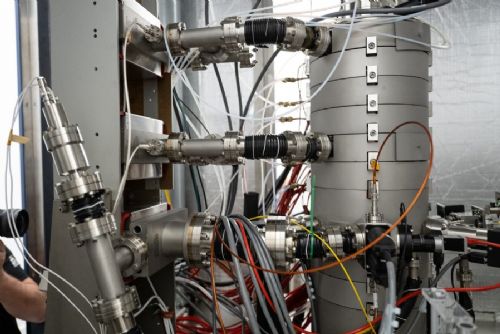 Podzimní škola elektronové mikroskopie v Brně představuje novinky oboru. Účastníci navštíví i laboratoř UltraSTEM