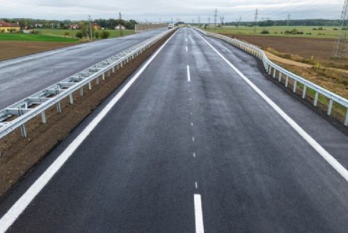 Nový obchvat odvedl tranzit z I/20. Dasné a Češnovice zažívají výrazné zklidnění dopravy