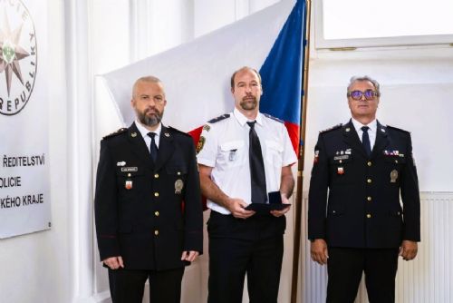 Rychlá resuscitace pomohla zachránit řidiči život. Písecký hasič byl mezi prvními na místě