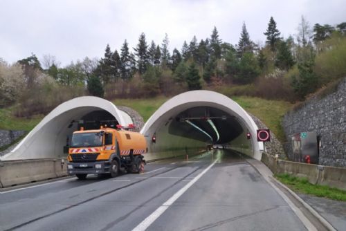 Tunel Valík čekají čtyři dny uzavírek, doprava pojede v obou směrech jedním pruhem