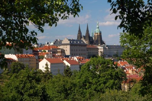 Babí léto v Praze vydrží do středy. Teploty vystoupají až na 23 °C, pak přijde ochlazení