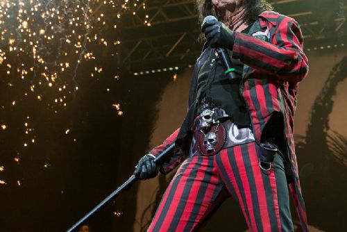 Alice Cooper přiveze příští rok hororovou show do Plzně