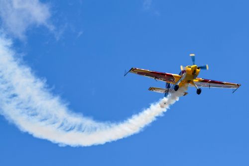 Gripeny, akrobacie i historické legendy. Den ve vzduchu se vrací do Plas