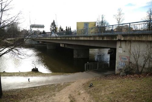 Havlíčkův Brod čeká dlouhodobá uzavírka mostu v Masarykově ulici. Objížďka bude mít 11 kilometrů