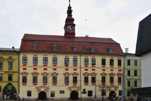 Jihlava upravuje volební okrsky a zavede speciální autobus