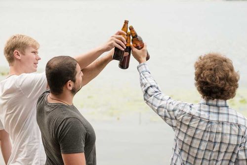 Pití alkoholu na veřejnosti v Praze klesá, nejvíce přestupků v centru