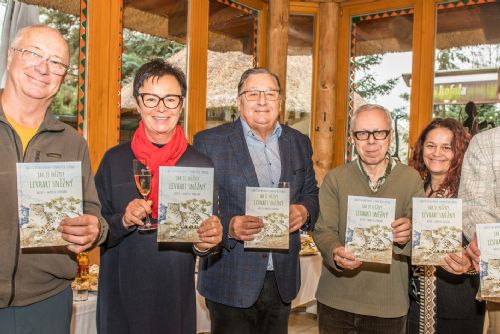 Něžný levhart sněžný - nová kniha ze ZOO Plzeň