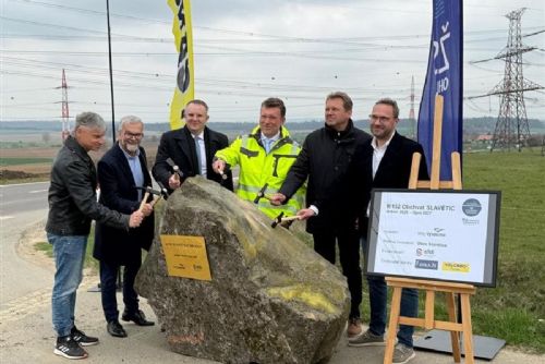 Obchvat Slavětic uleví obci a připraví trasu pro dopravu k Dukovanům
