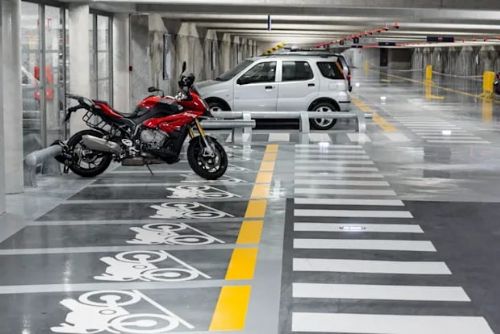 Plzeň nabídne od dubna parkování motorek a skútrů zdarma