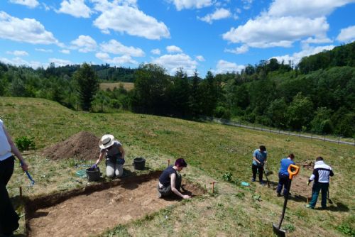 Plzeňští archeologové odkryli základy nacistického tábora pro Romy a Sinty