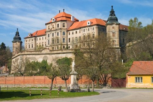 Rekonstrukce chotěšovského kláštera započala