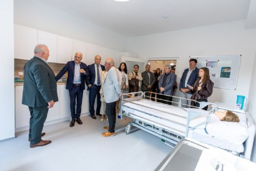 Škola v Plané otevřela modelové nemocniční, hotelové a sociální učebny. Za 55 mil