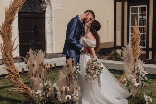 Svatba po třicítce je stále běžnější. Plzeňský kraj hlásí také méně sňatků i rozvodů