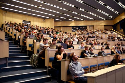 Západočeská univerzita nabízí mikrocertifikáty v psychologii a programování