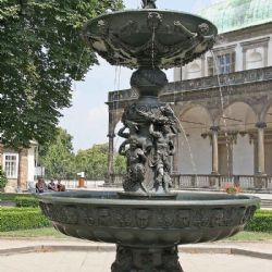 Zpívající fontána v Mariánských Lázních opět láká návštěvníky