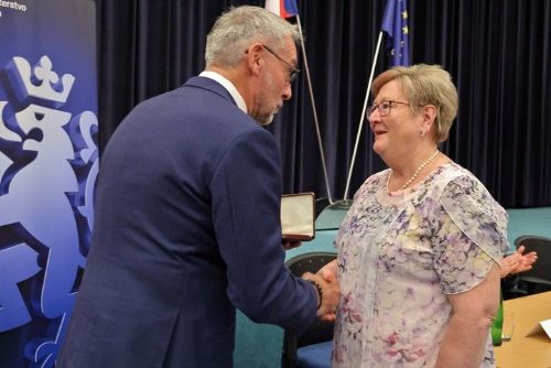 Plzeňská archivářka Jitka Janečková získala medaili za zásluhy o české archivnictví