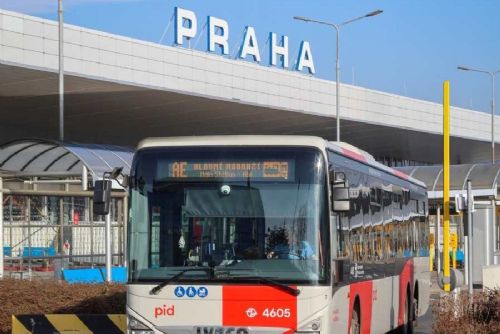 Airport Express bude jezdit častěji, nově i v noci přes Náměstí Republiky